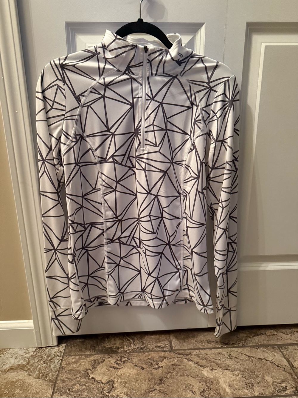 Xersion White Ski Pullover with Black Geometric Print